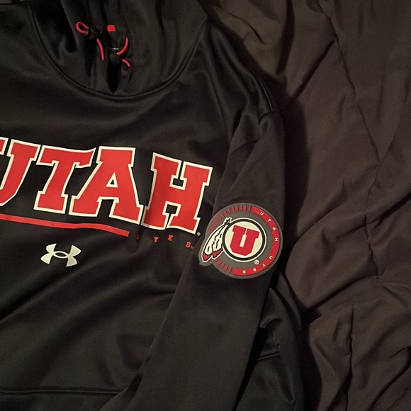 Utah Utes Under Armour Hoodie - Picture 2 of 3